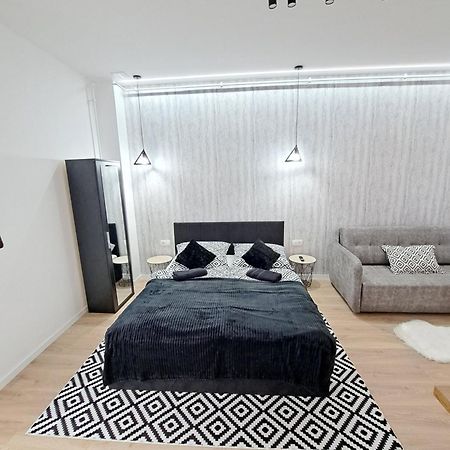 Belvarosi Lux Apartman Vasarosnameny Room photo