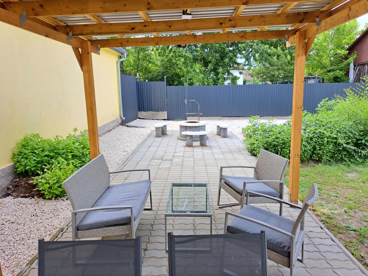 Belvarosi Lux Apartman Vasarosnameny Exterior photo